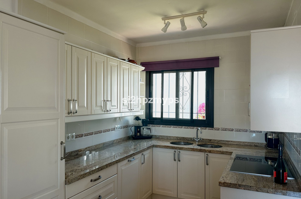 4 bedroom House in Nerja in Nerja - foto 11