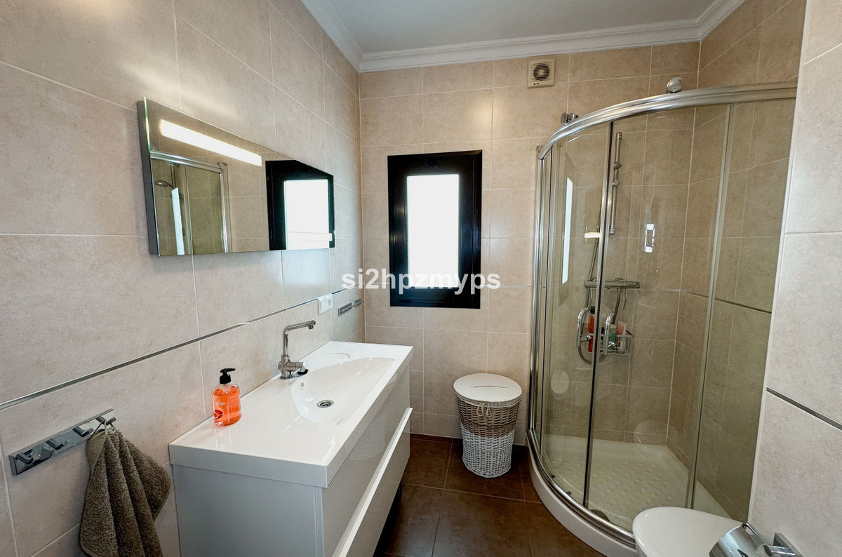 4 bedroom House in Nerja in Nerja - foto 14
