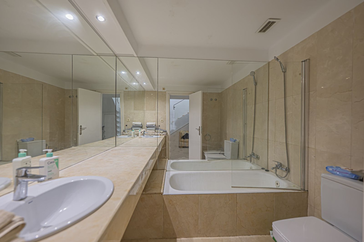 Vier-slaapkamer appartement in Río Real, Marbella in Río Real - foto 19