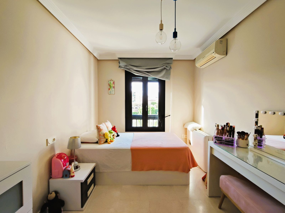 Drie-slaapkamerappartement in San Pedro de Alcántara in San Pedro de Alcántara - foto 18