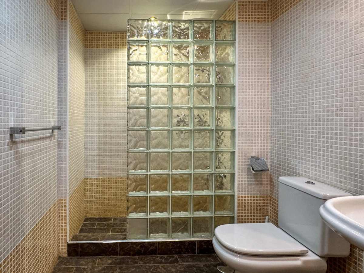 3 bedroom Apartment in Torremolinos in Torremolinos - foto 13