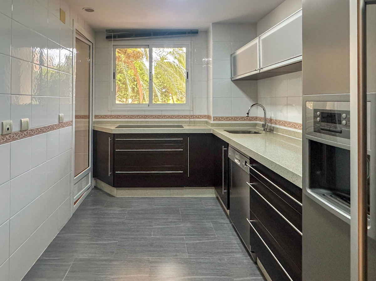 3 bedroom Apartment in Torremolinos in Torremolinos - foto 5