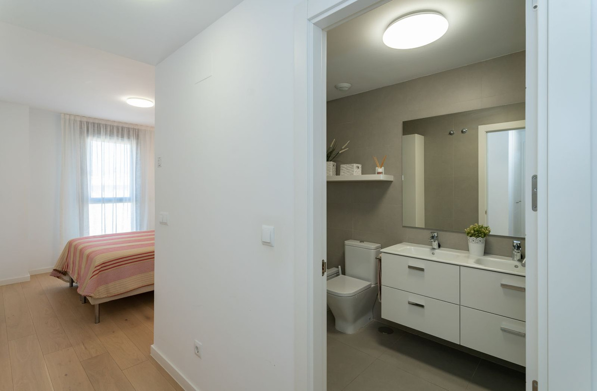 Appartement met 3 slaapkamers in Málaga Este in Málaga Este - foto 16