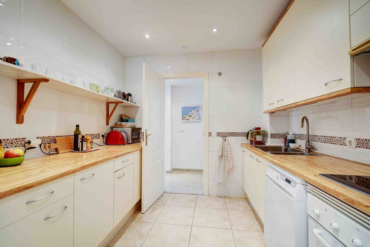 Drie-slaapkamerappartement in Calahonda in Calahonda - foto 11