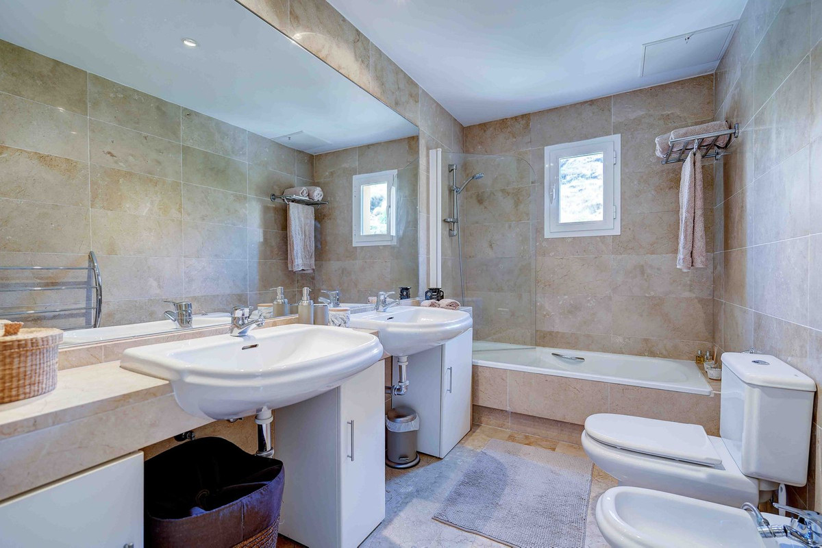 Drie-slaapkamerappartement in Calahonda in Calahonda - foto 16
