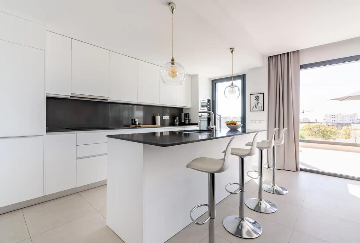 Exclusieve duplex-penthouse met privé dakterras in Estepona in Estepona - foto 13