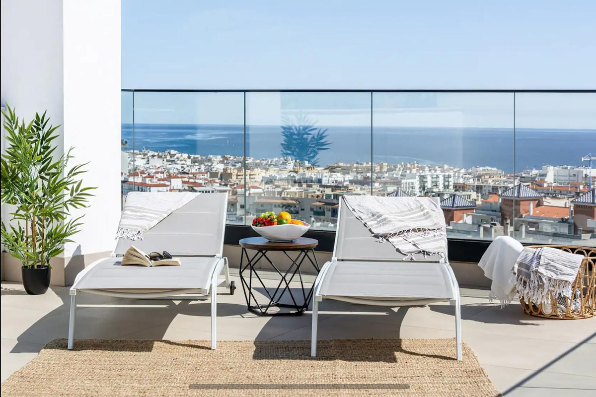 Exclusieve duplex-penthouse met privé dakterras in Estepona in Estepona - foto 3