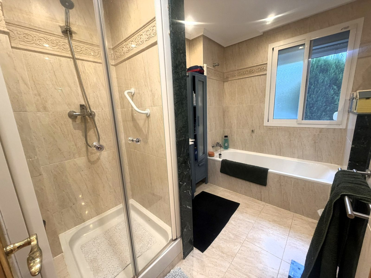 Drie-slaapkamer appartement in Selwo, Málaga in Selwo - foto 14