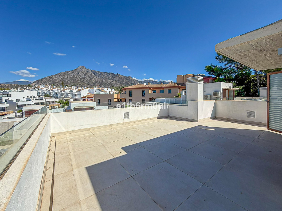 4 bedroom House in The Golden Mile in The Golden Mile - foto 4