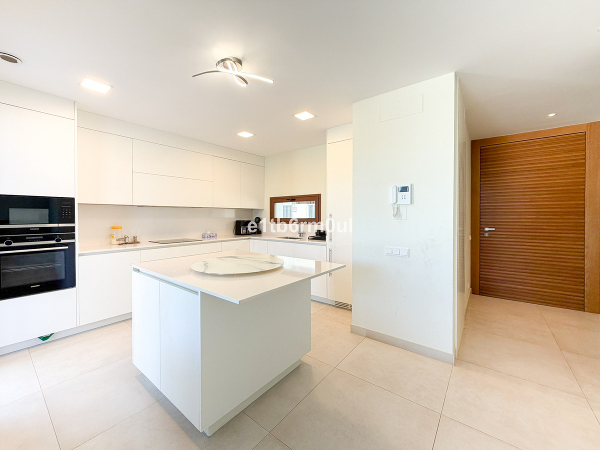 4 bedroom House in The Golden Mile in The Golden Mile - foto 6