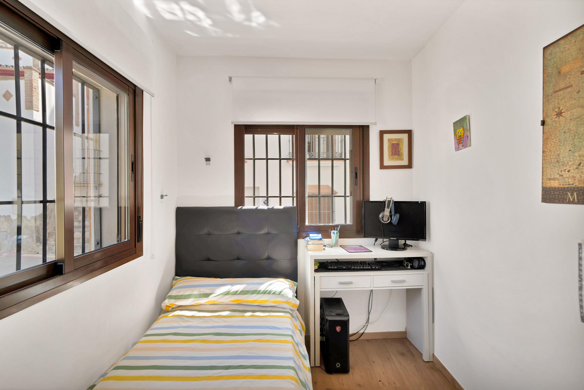6-slaapkamer huis in Ojén met privégarage en extra woonruimtes in Ojén - foto 17