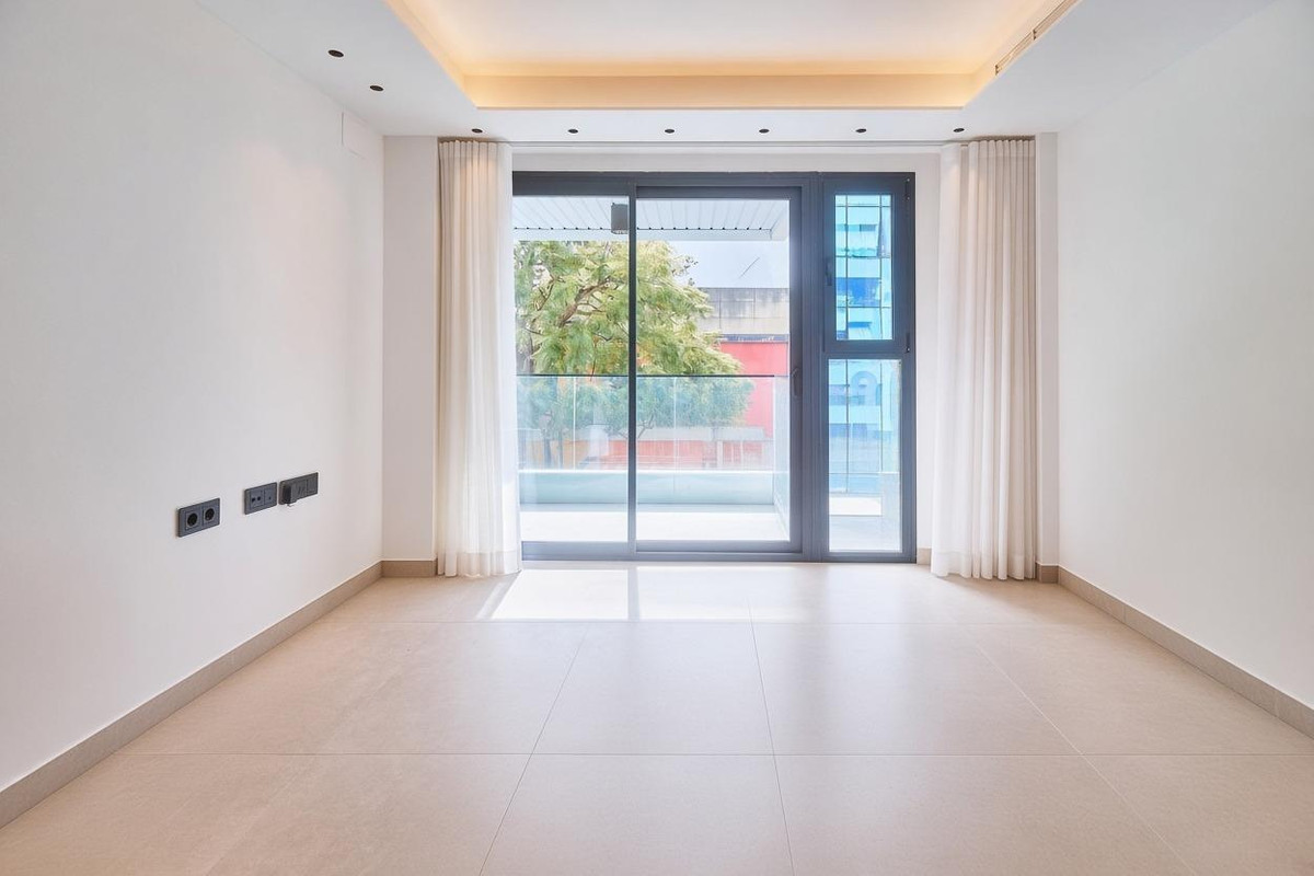Drie-slaapkamerappartement in Fuengirola Centrum in Fuengirola - foto 14