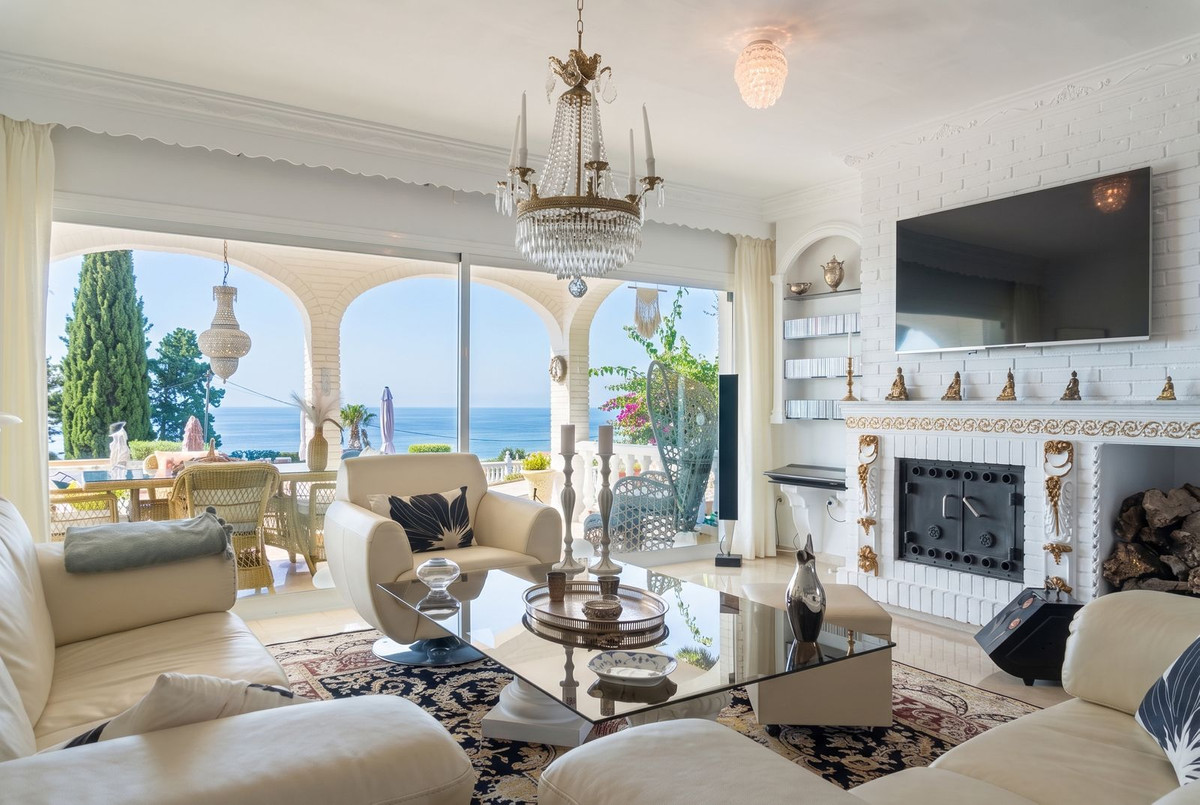 Zuidgerichte villa met 4 slaapkamers op dubbel perceel met zeezicht in La Capellanía, Benalmádena in La Capellania - foto 4