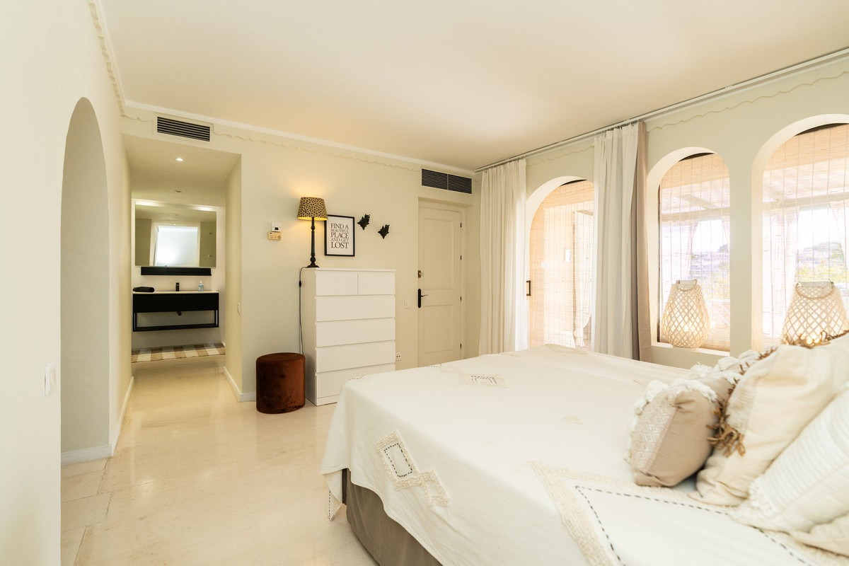 3-slaapkamer duplex-penthouse aan de golfbaan in Atalaya in Atalaya - foto 14