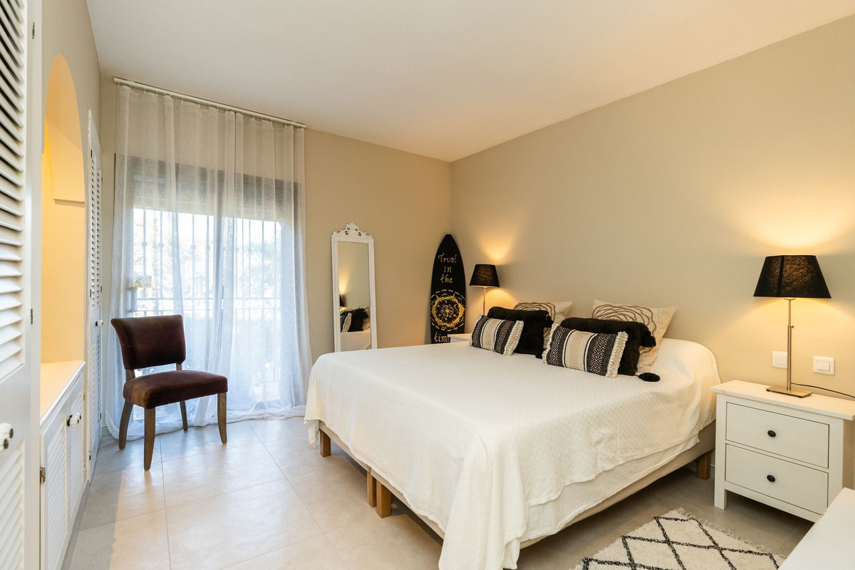 3-slaapkamer duplex-penthouse aan de golfbaan in Atalaya in Atalaya - foto 17
