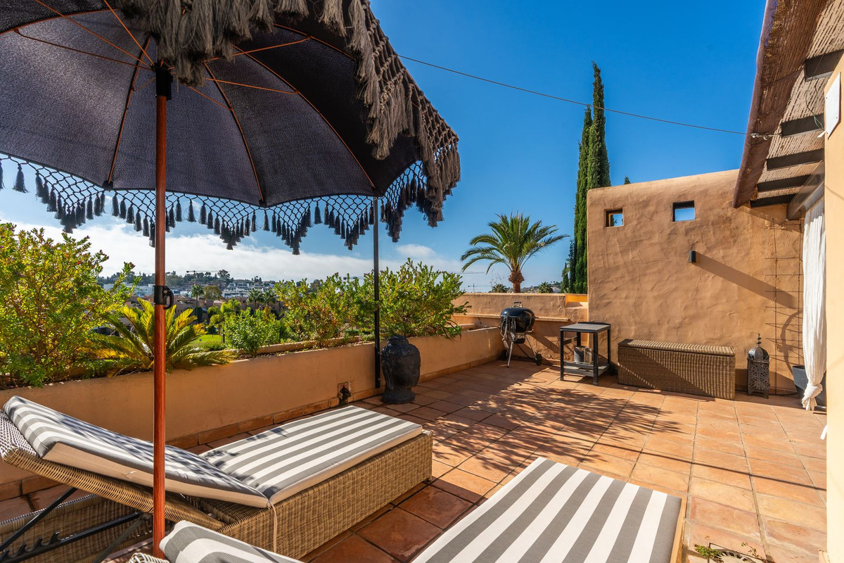 3-slaapkamer duplex-penthouse aan de golfbaan in Atalaya in Atalaya - foto 3