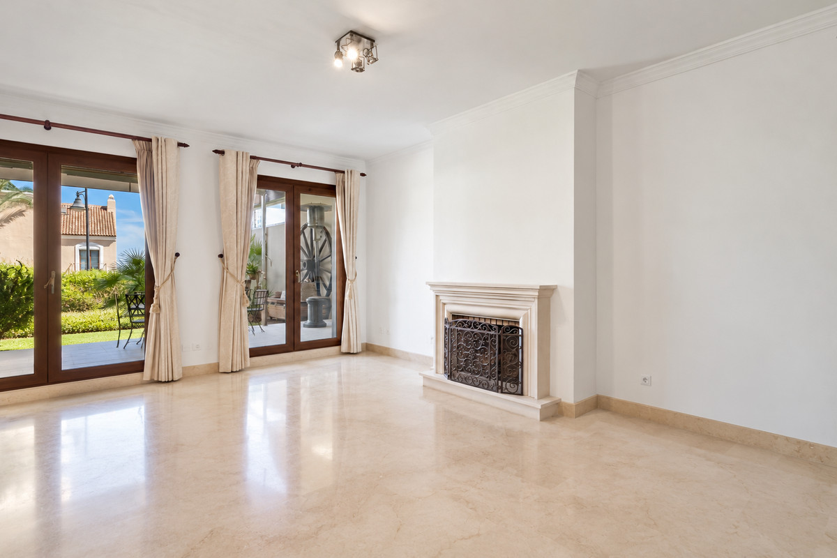 3 slaapkamers Stadswoning in El Paraíso Hills, Málaga in El Paraiso - foto 5