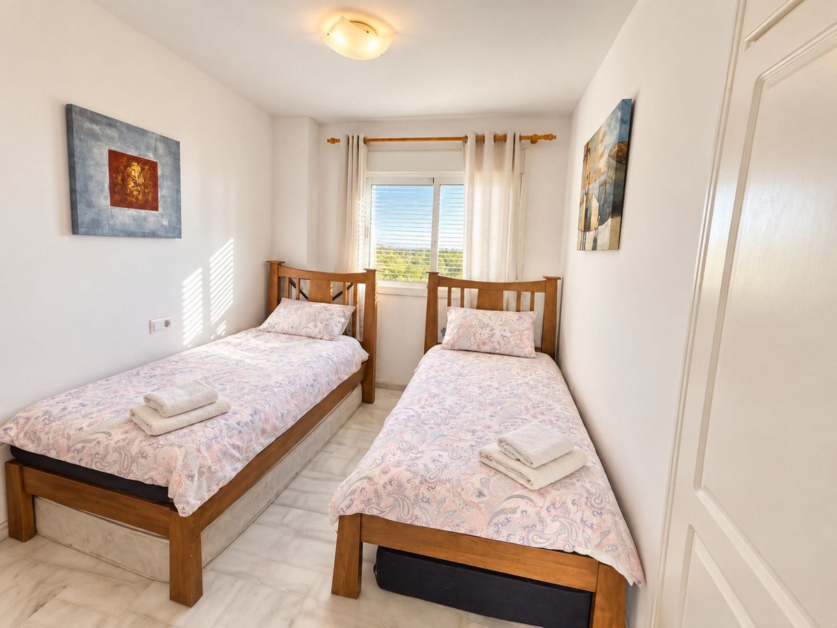 Ruime drie-slaapkamer penthouse met panoramische uitzichten – Estrella de Bahía in Casares Playa - foto 11