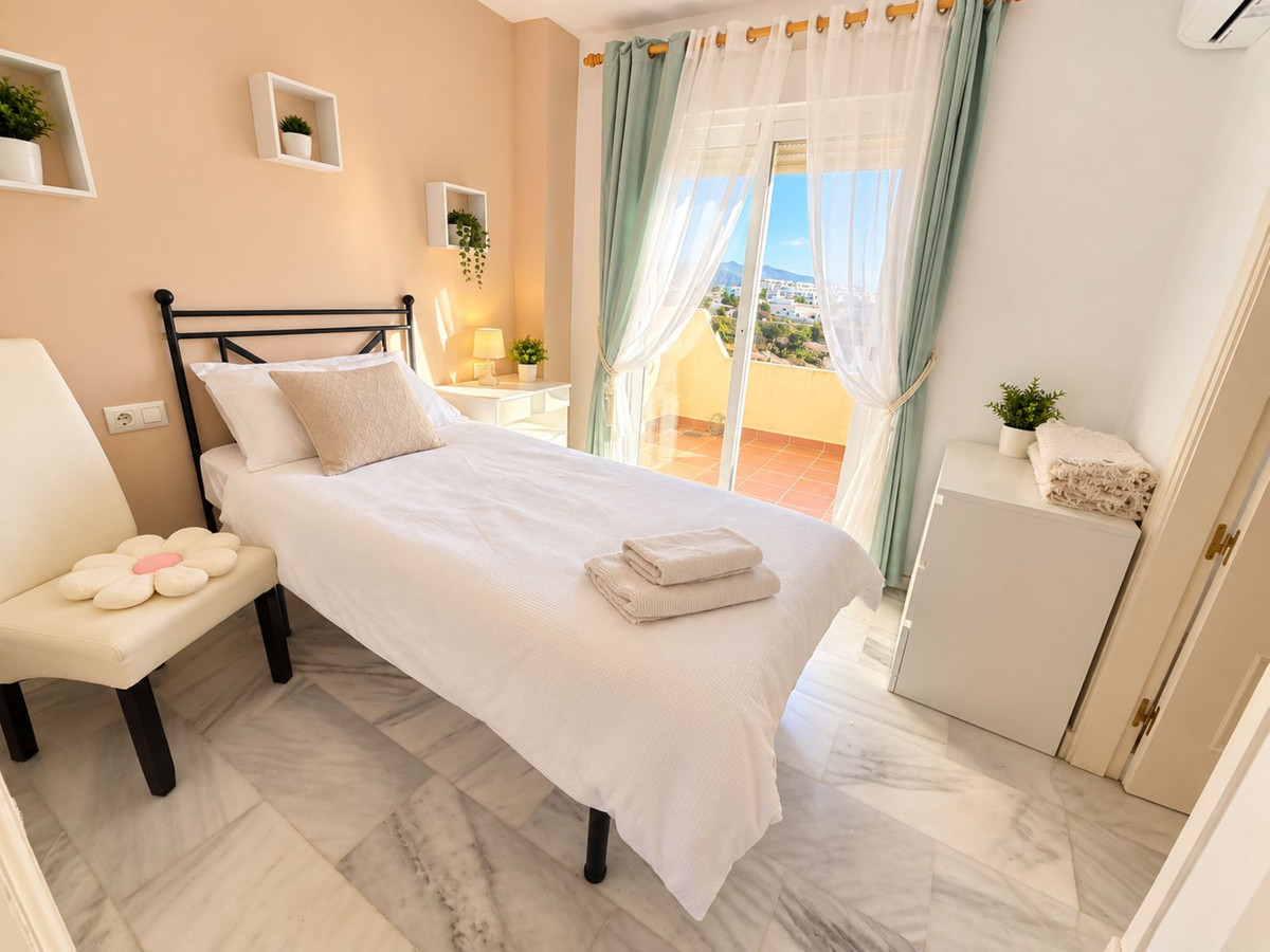 Ruime drie-slaapkamer penthouse met panoramische uitzichten – Estrella de Bahía in Casares Playa - foto 6