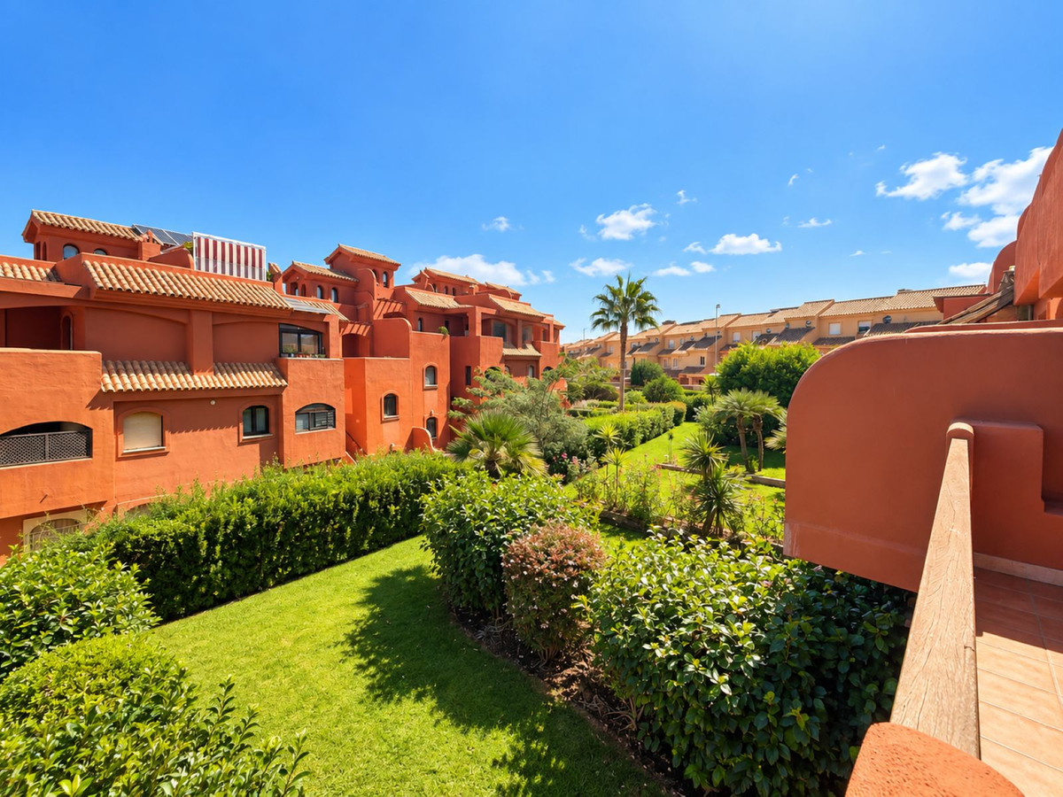 3-slaapkamer duplex penthouse met zeezicht in Estepona in Estepona - foto 17