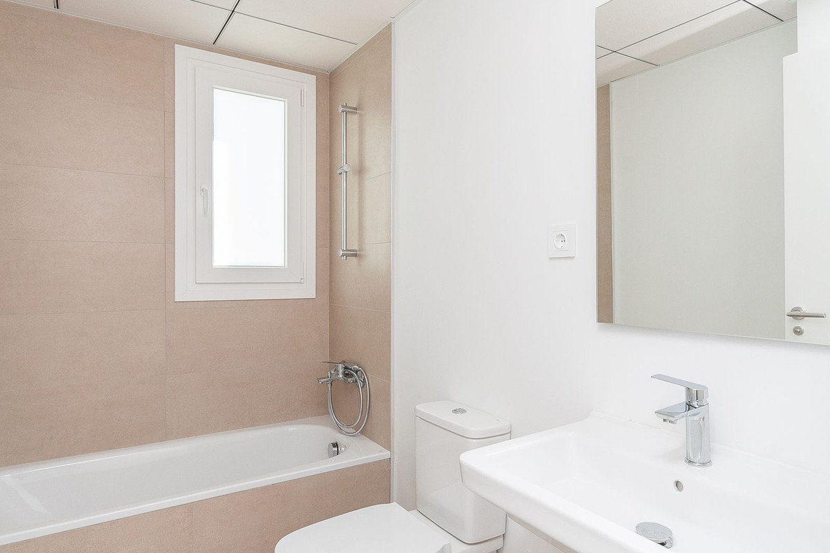 3 bedroom Apartment in El Chaparral in El Chaparral - foto 8
