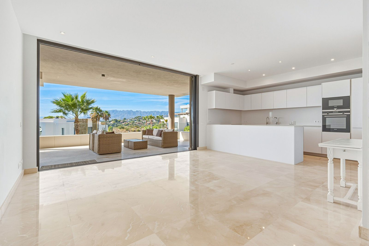 Moderne appartement met twee slaapkamers en panoramisch zeezicht in Cabopino in Cabopino - foto 12