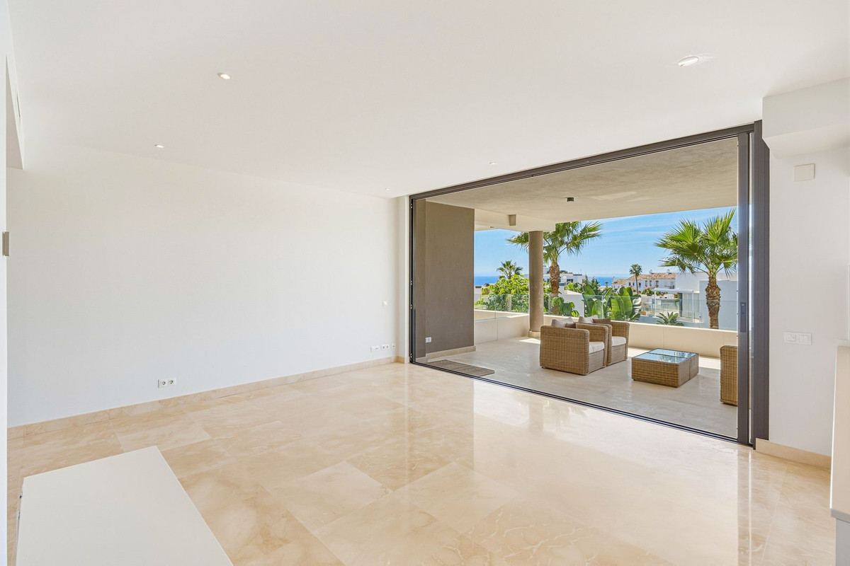 Moderne appartement met twee slaapkamers en panoramisch zeezicht in Cabopino in Cabopino - foto 16