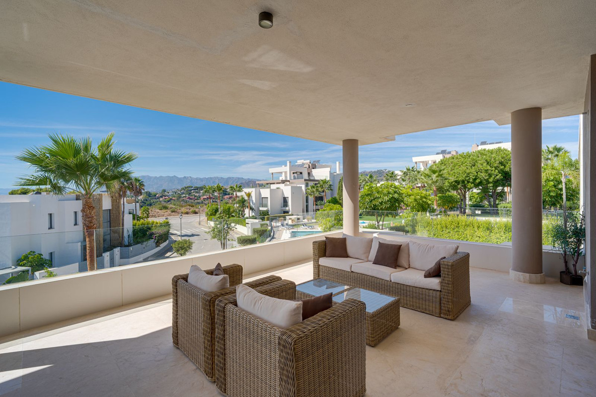Moderne appartement met twee slaapkamers en panoramisch zeezicht in Cabopino in Cabopino - foto 3