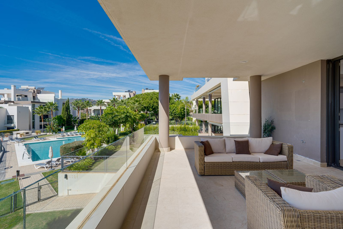 Moderne appartement met twee slaapkamers en panoramisch zeezicht in Cabopino in Cabopino - foto 4