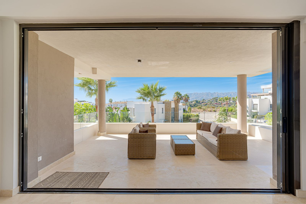 Moderne appartement met twee slaapkamers en panoramisch zeezicht in Cabopino in Cabopino - foto 9