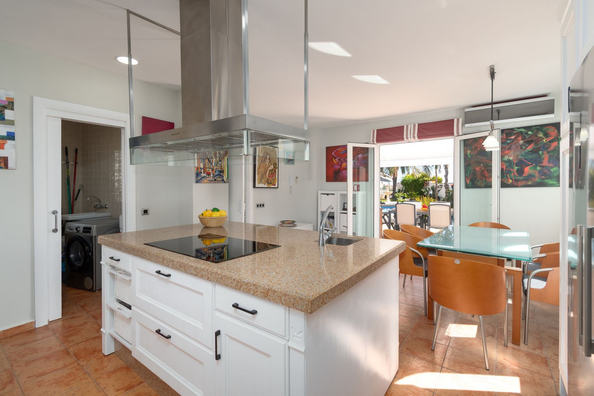 5 bedroom House in Torrequebrada in Torrequebrada - foto 18