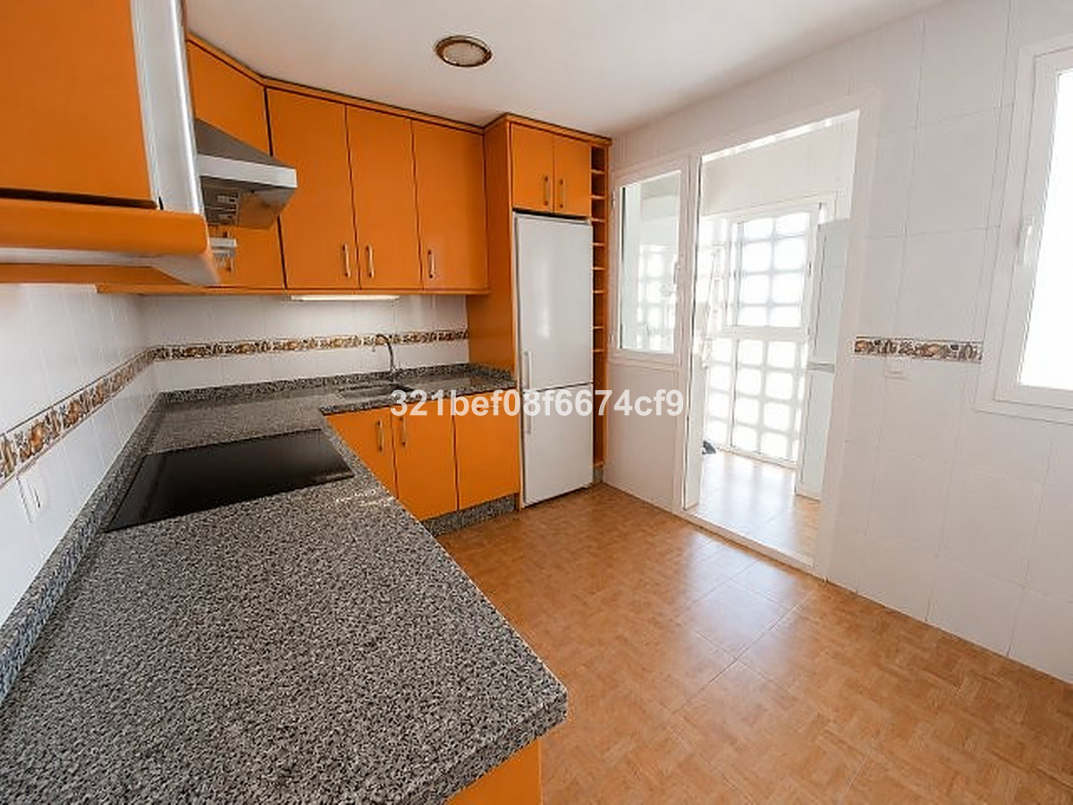 2 bedroom Apartment in San Luis De Sabinillas in San Luis de Sabinillas - foto 15