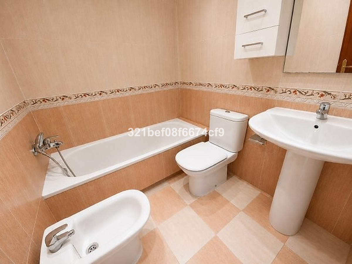 2 bedroom Apartment in San Luis De Sabinillas in San Luis de Sabinillas - foto 16