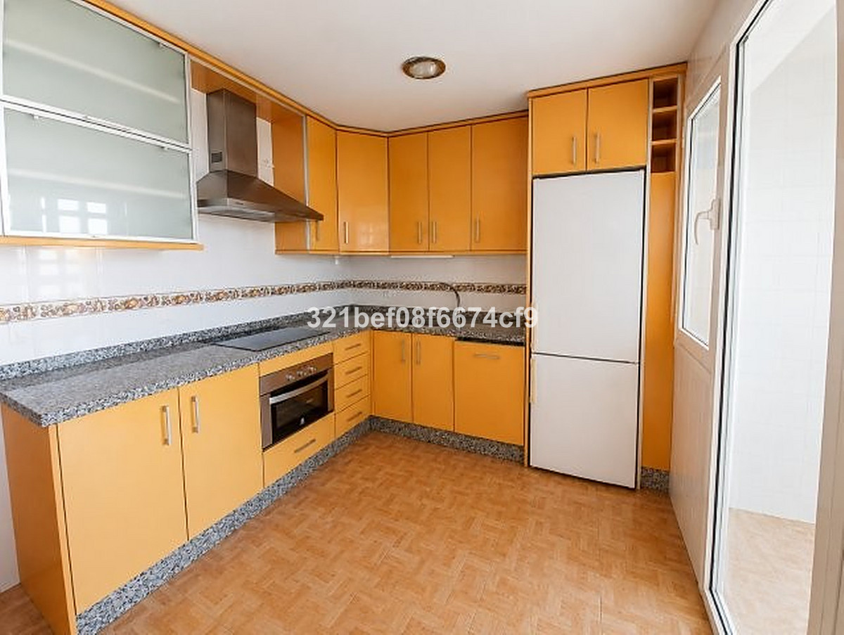 2 bedroom Apartment in San Luis De Sabinillas in San Luis de Sabinillas - foto 4