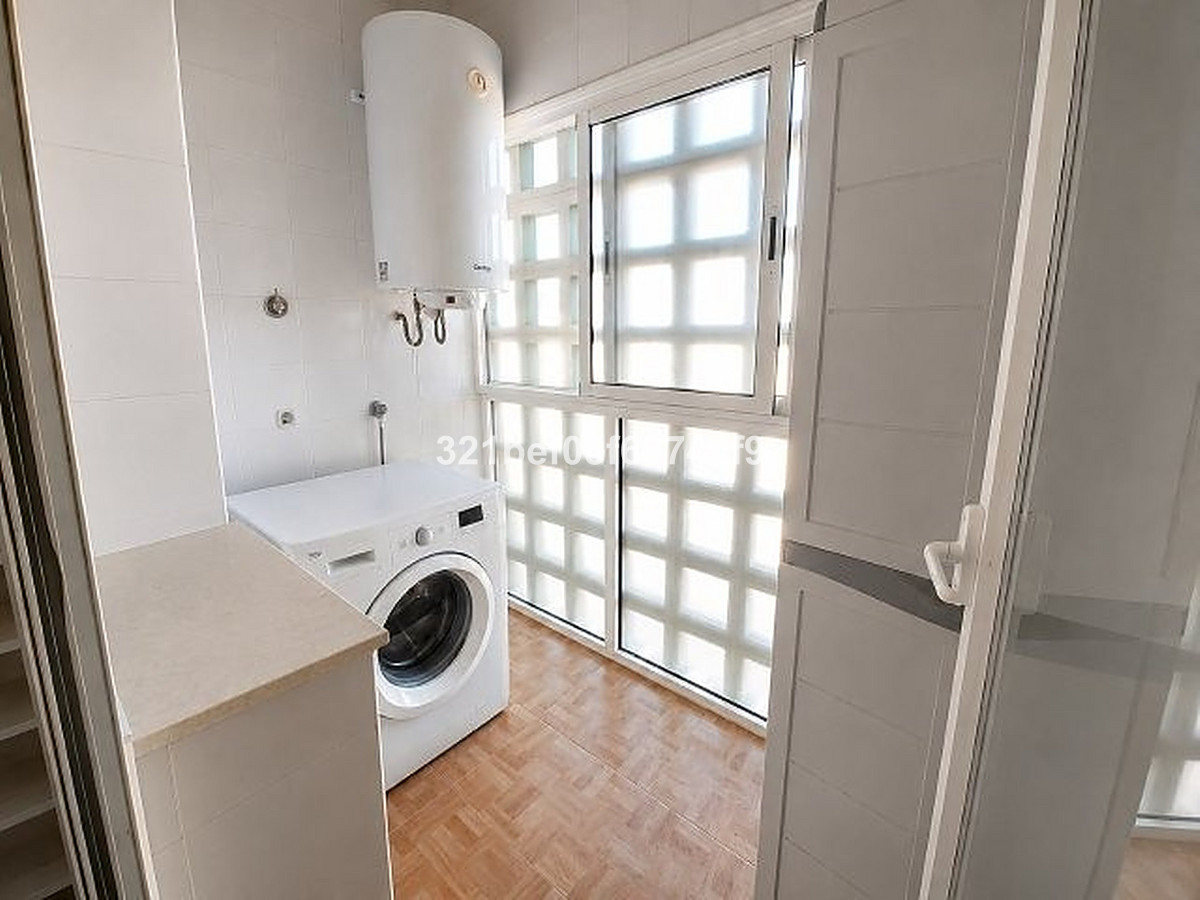 2 bedroom Apartment in San Luis De Sabinillas in San Luis de Sabinillas - foto 5