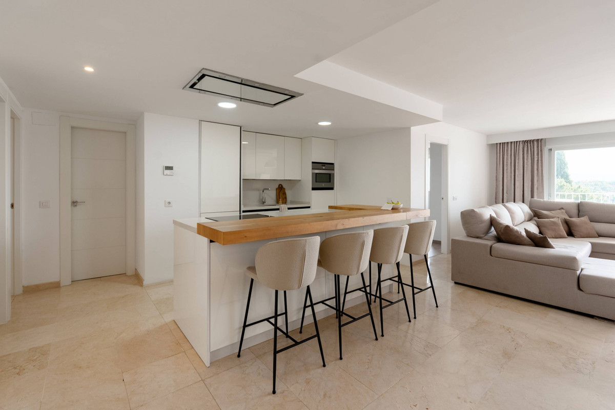 4 bedroom Apartment in Nueva Andalucía in Nueva Andalucía - foto 10
