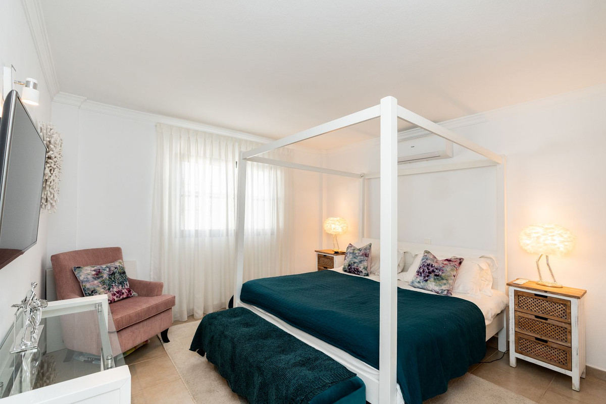 5-slaapkamer villa in Atalaya – El Pilar, El Paraíso in Atalaya - foto 17