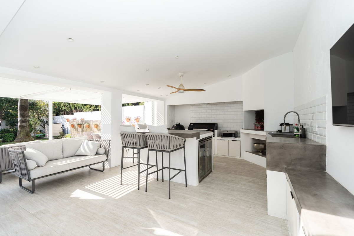 5-slaapkamer villa in Atalaya – El Pilar, El Paraíso in Atalaya - foto 3