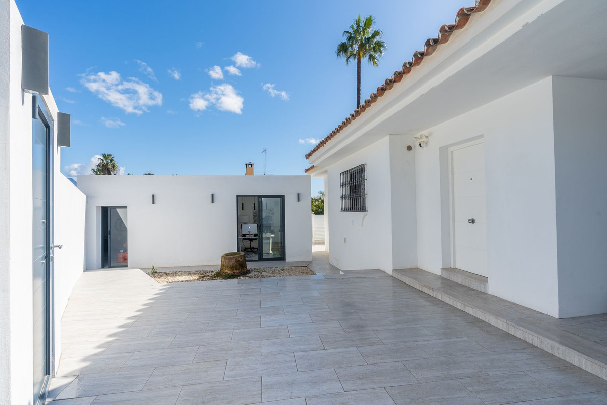 5-slaapkamer villa in Atalaya – El Pilar, El Paraíso in Atalaya - foto 6