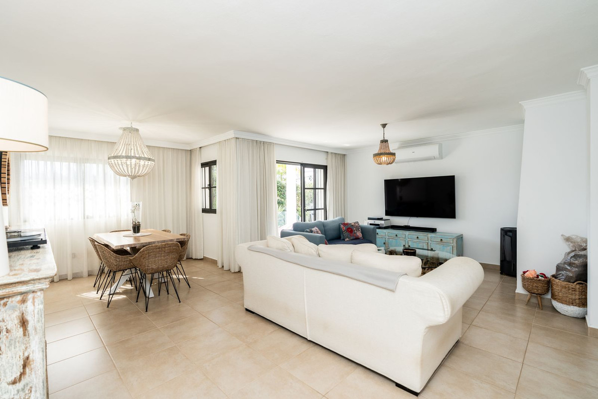5-slaapkamer villa in Atalaya – El Pilar, El Paraíso in Atalaya - foto 10