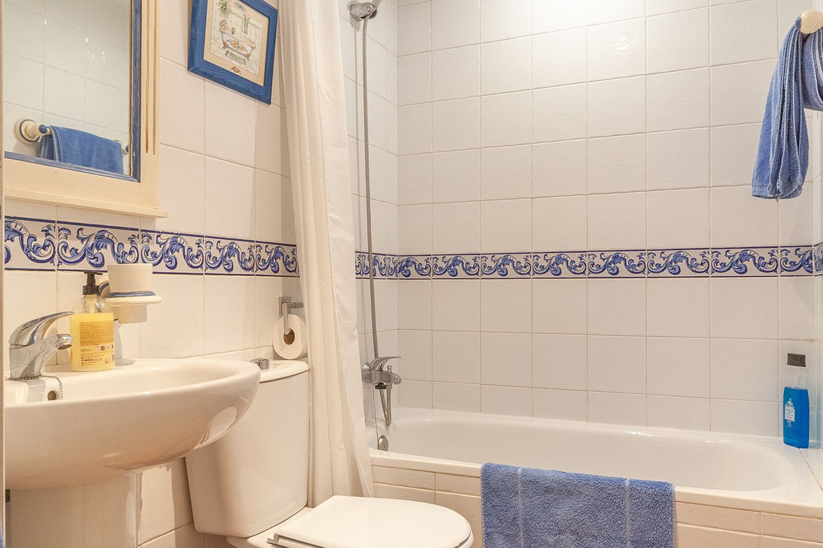 Appartement met 2 slaapkamers in Elviria in Elviria - foto 9