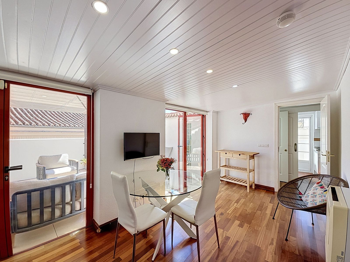 Drie-slaapkamerappartement in Málaga Centrum in Málaga Centro - foto 12