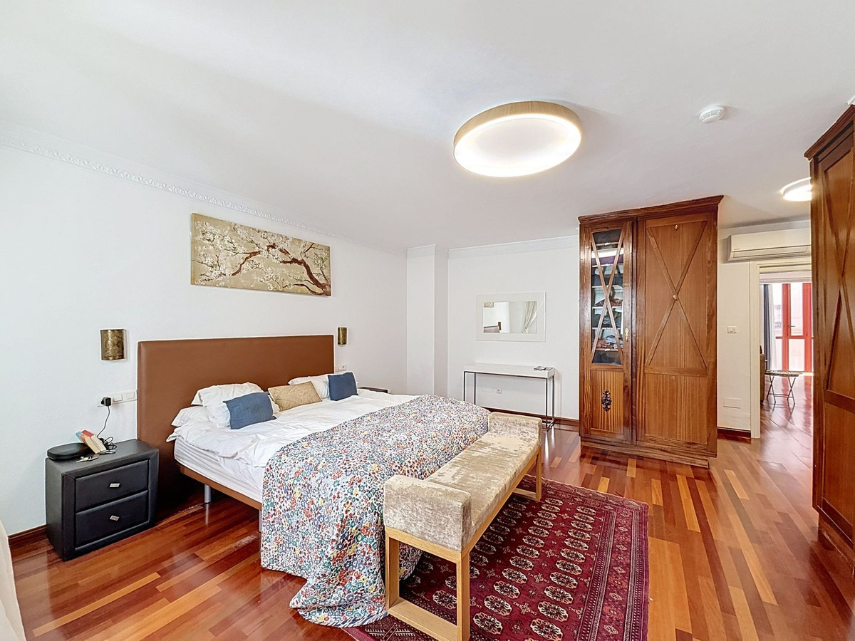 Drie-slaapkamerappartement in Málaga Centrum in Málaga Centro - foto 19