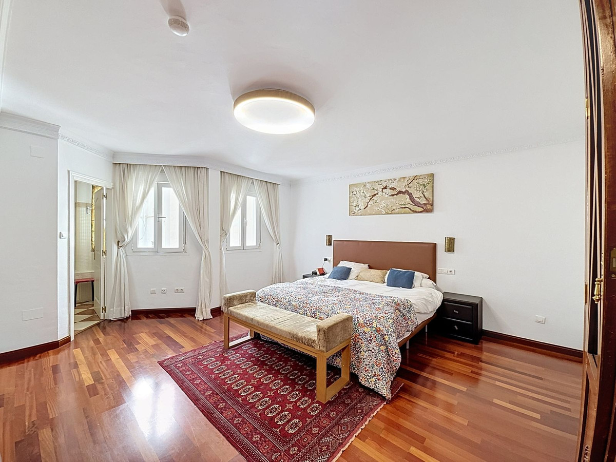Drie-slaapkamerappartement in Málaga Centrum in Málaga Centro - foto 20