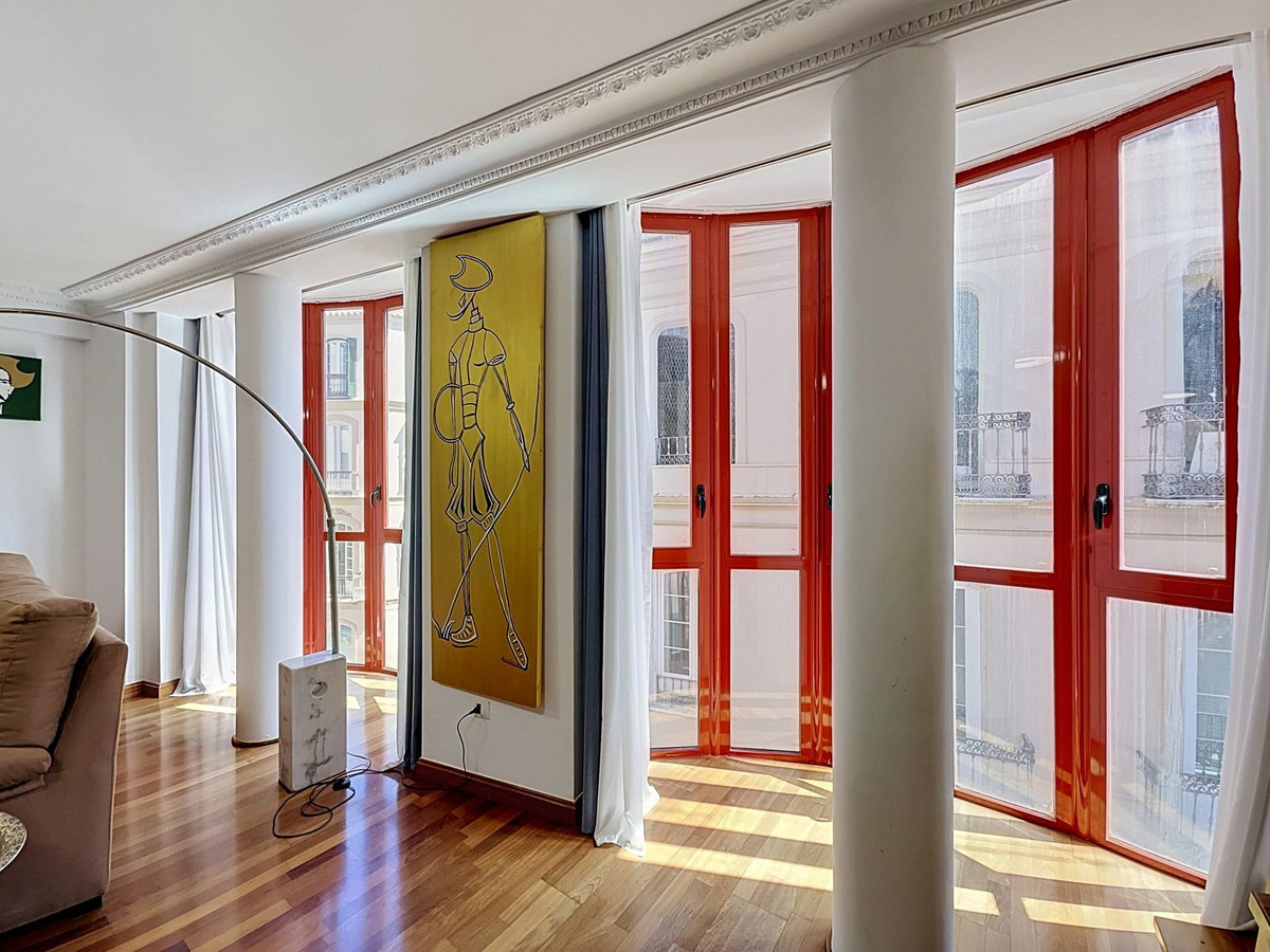 Drie-slaapkamerappartement in Málaga Centrum in Málaga Centro - foto 8