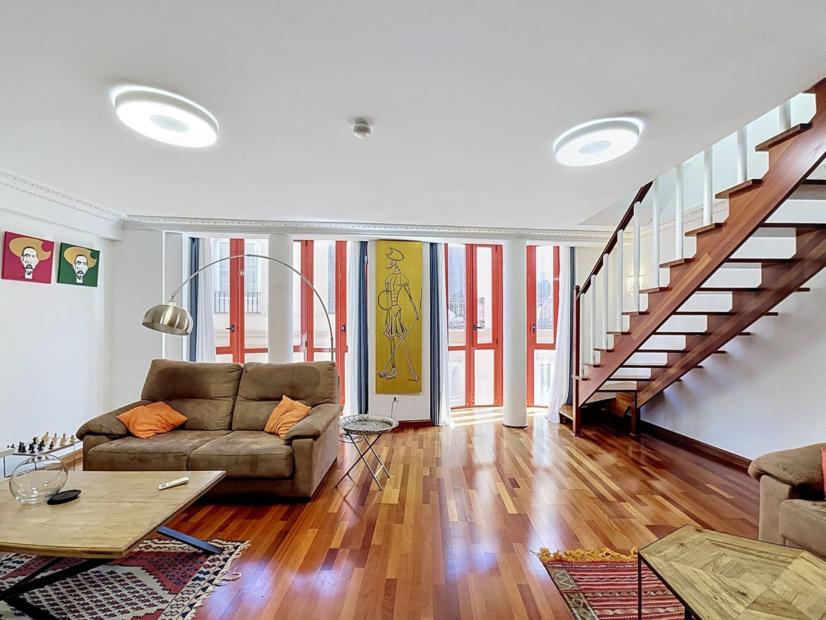 Drie-slaapkamerappartement in Málaga Centrum in Málaga Centro - foto 9