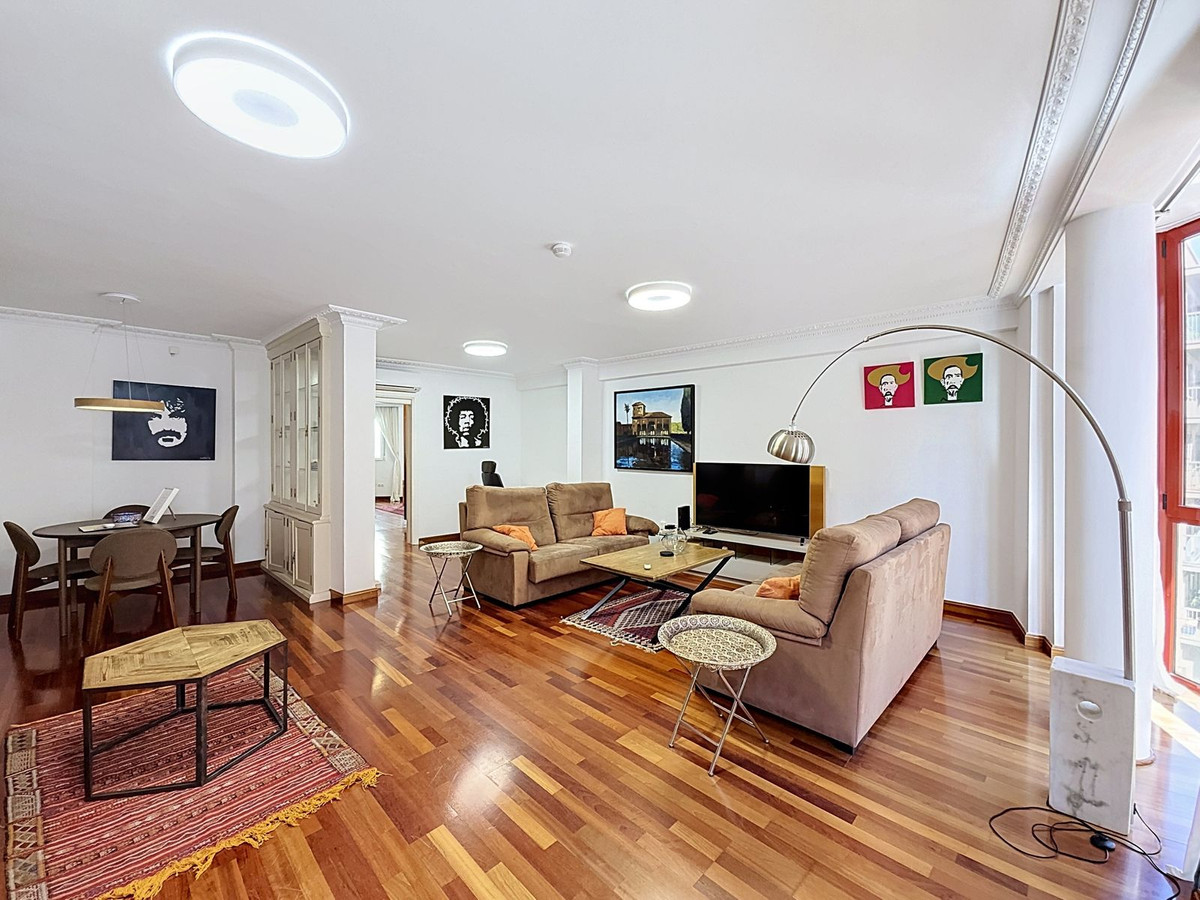 Drie-slaapkamerappartement in Málaga Centrum in Málaga Centro - foto 10
