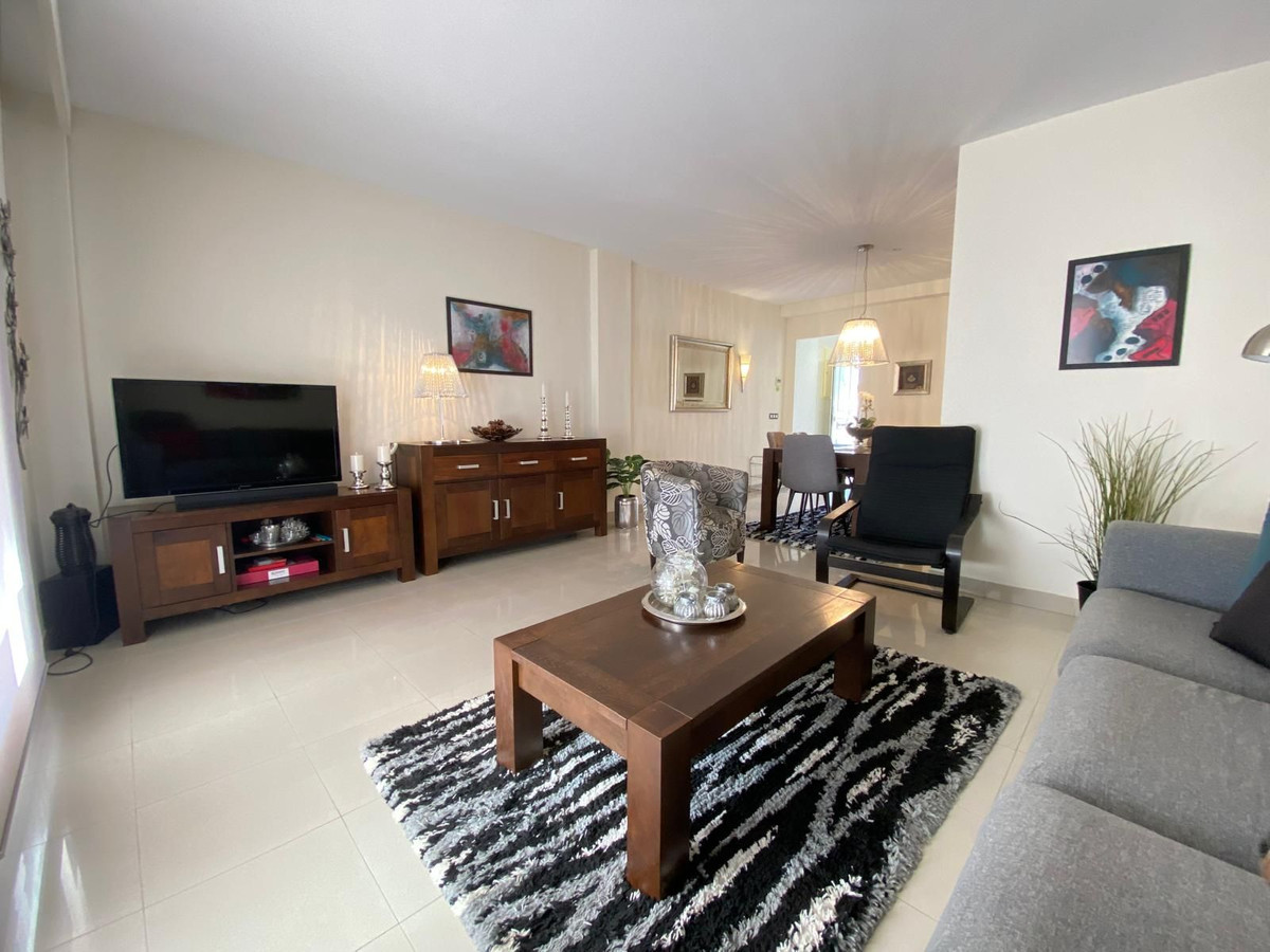 Drie-slaapkamerappartement in Estepona in Estepona - foto 4
