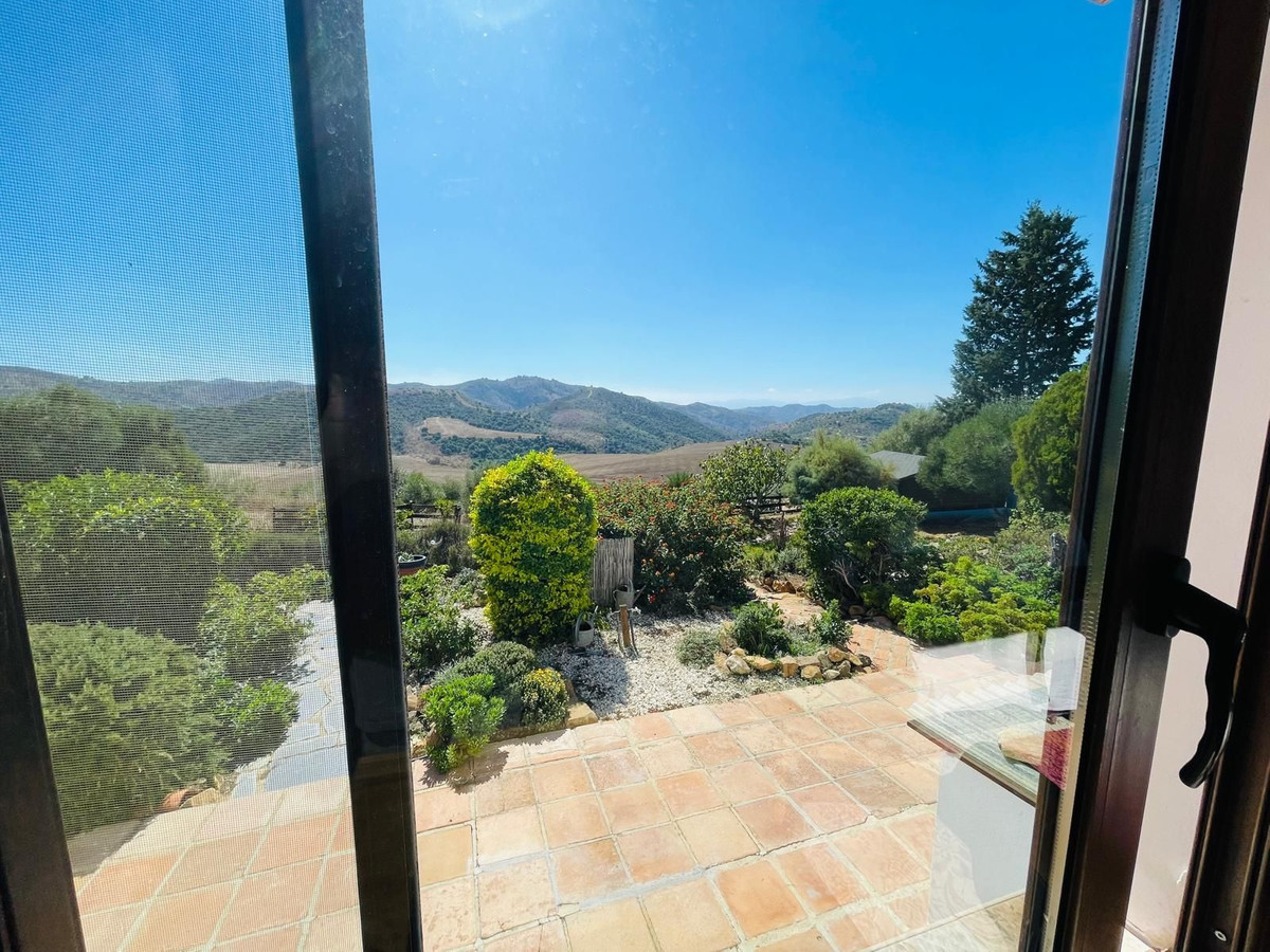 Finca met 4 slaapkamers in Almogía in Almogía - foto 14