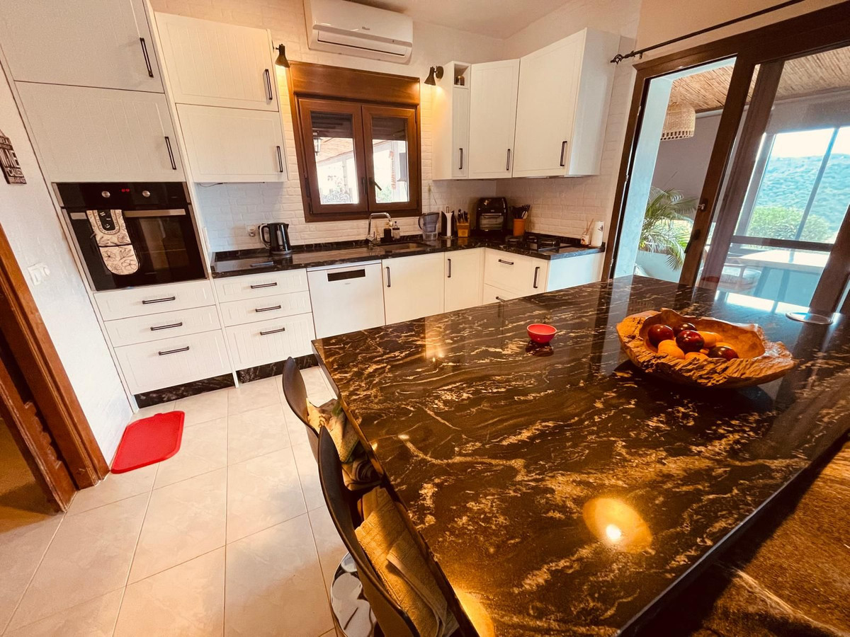 Finca met 4 slaapkamers in Almogía in Almogía - foto 17